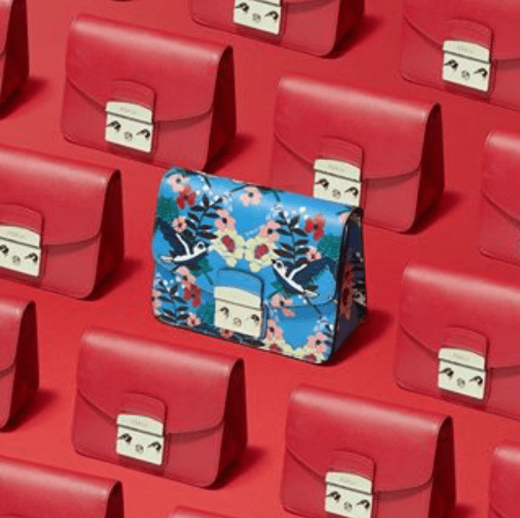 Fashion imitating art or art is subject to fashion