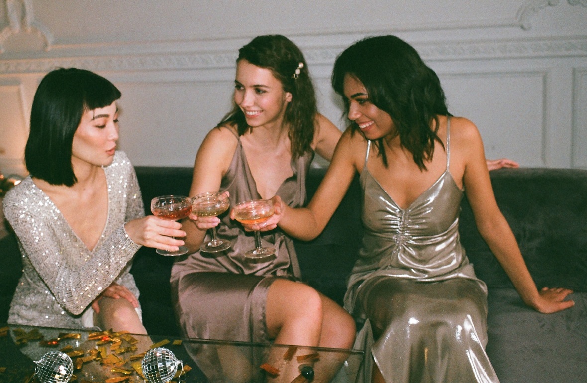 Bag shapes and styles for parties