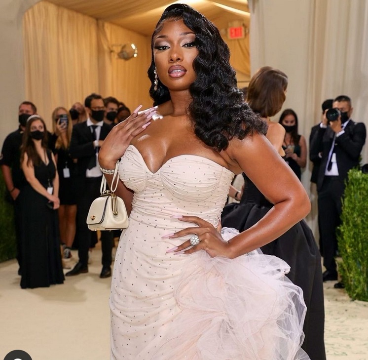 Bag shapes and styles for parties