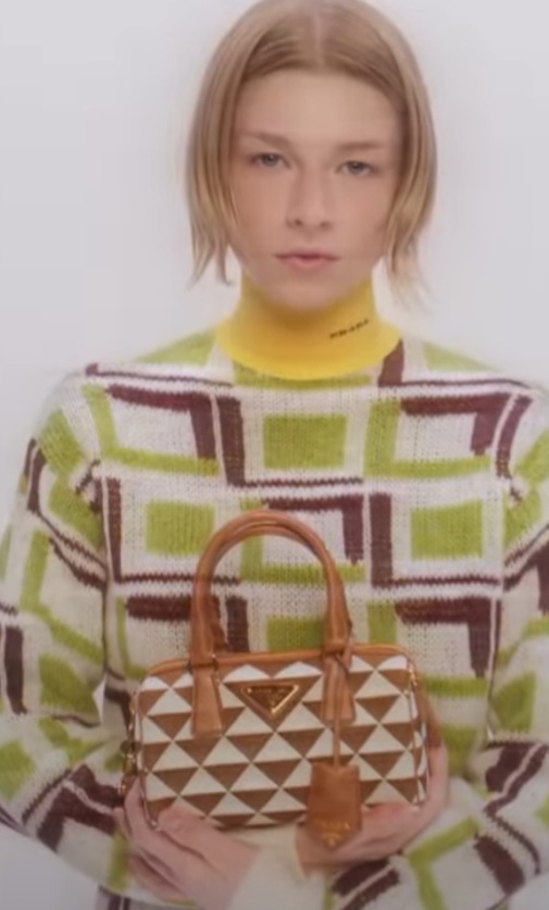 Does your bag wear your outfit?