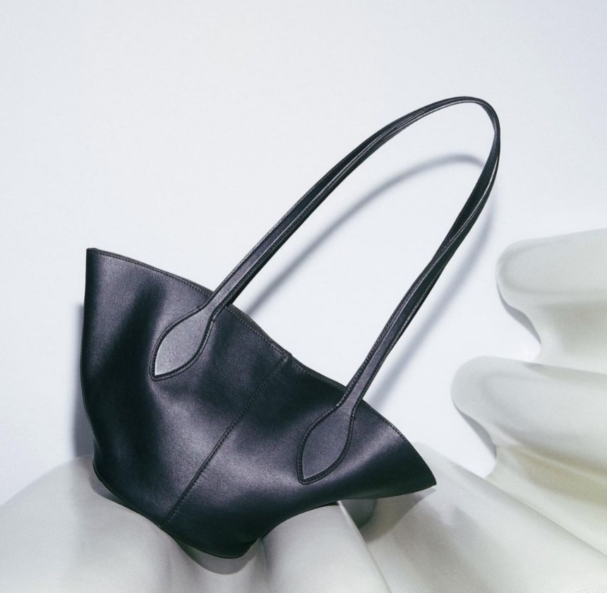 Shoulder bags for SS'24