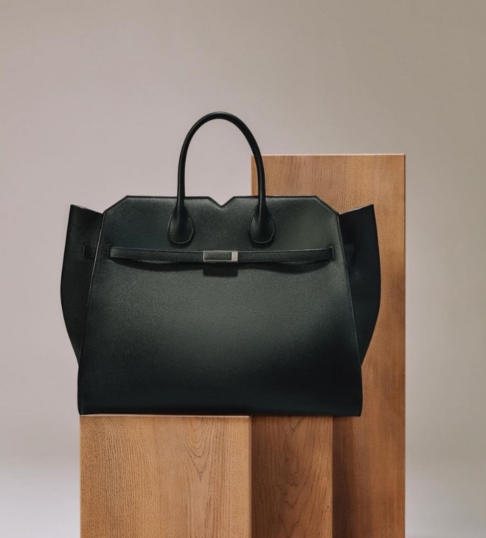 Large tote bags on instagram